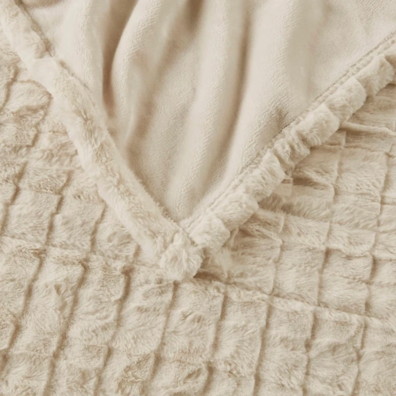 Beautyrest Marselle Cream Heated Faux Fur Throw