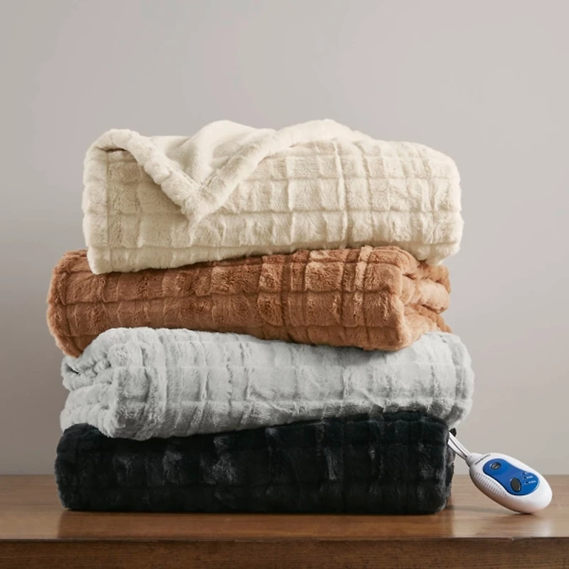 Beautyrest Marselle Gray Heated Faux Fur Throw