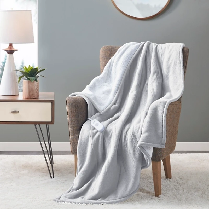 Serta Light Gray Heated Sherpa Throw