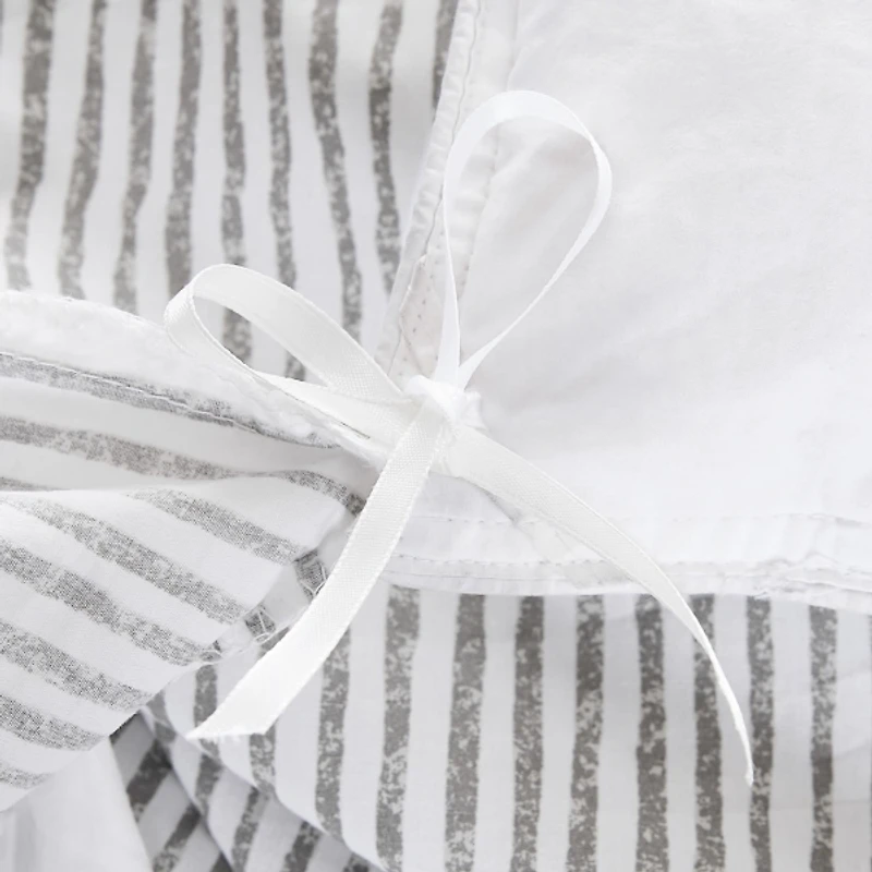 Gray Striped 3-pc. Full/Queen Duvet Cover Set