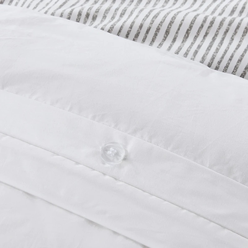 Gray Striped 3-pc. Full/Queen Duvet Cover Set