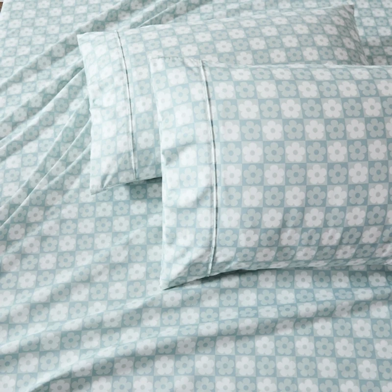 Aqua Blue Checkered Daisy 6-pc. Full Sheet Set