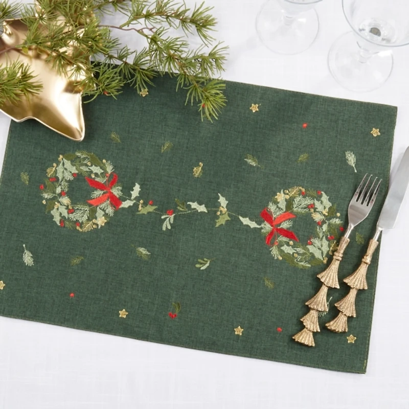 Embroidered Wreath Placemats