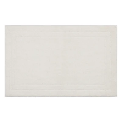 Diplomat White Bordered Bath Rug, 34x20