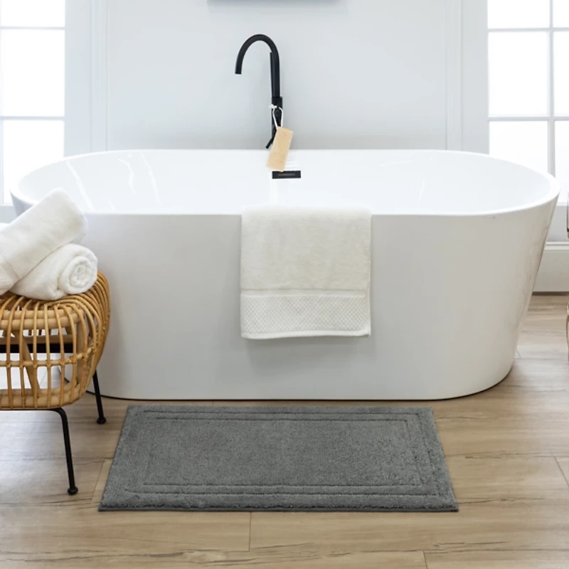 Diplomat Pewter Bordered Bath Rug, 40x24