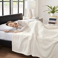 Serta White Dream Soft Queen Heated Blanket