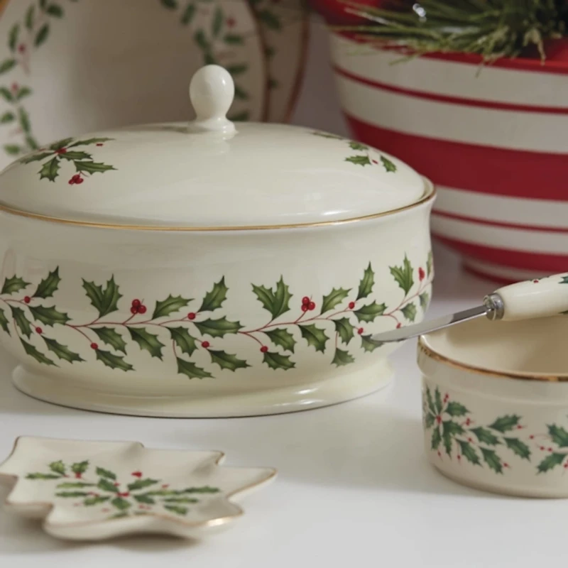 Lenox Holiday Covered Serving Dish