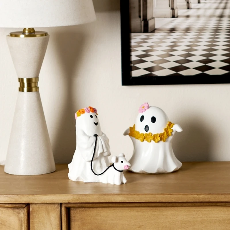 Taylor Ghost with Flowers