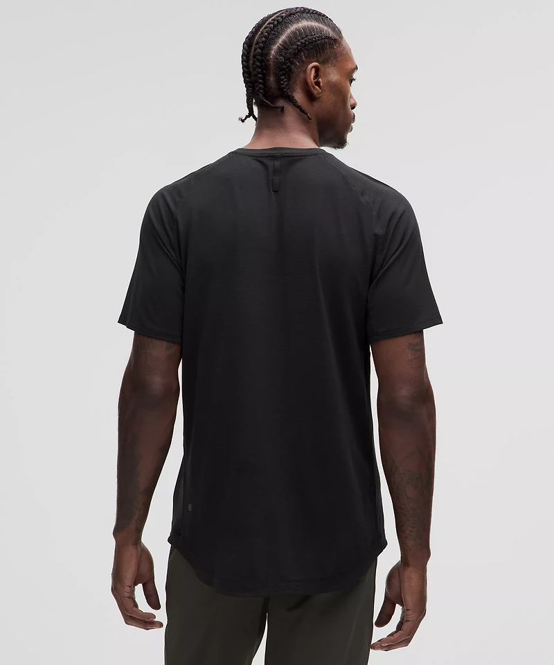 License to Train Short-Sleeve Shirt | Men's Short Sleeve Shirts & Tee's