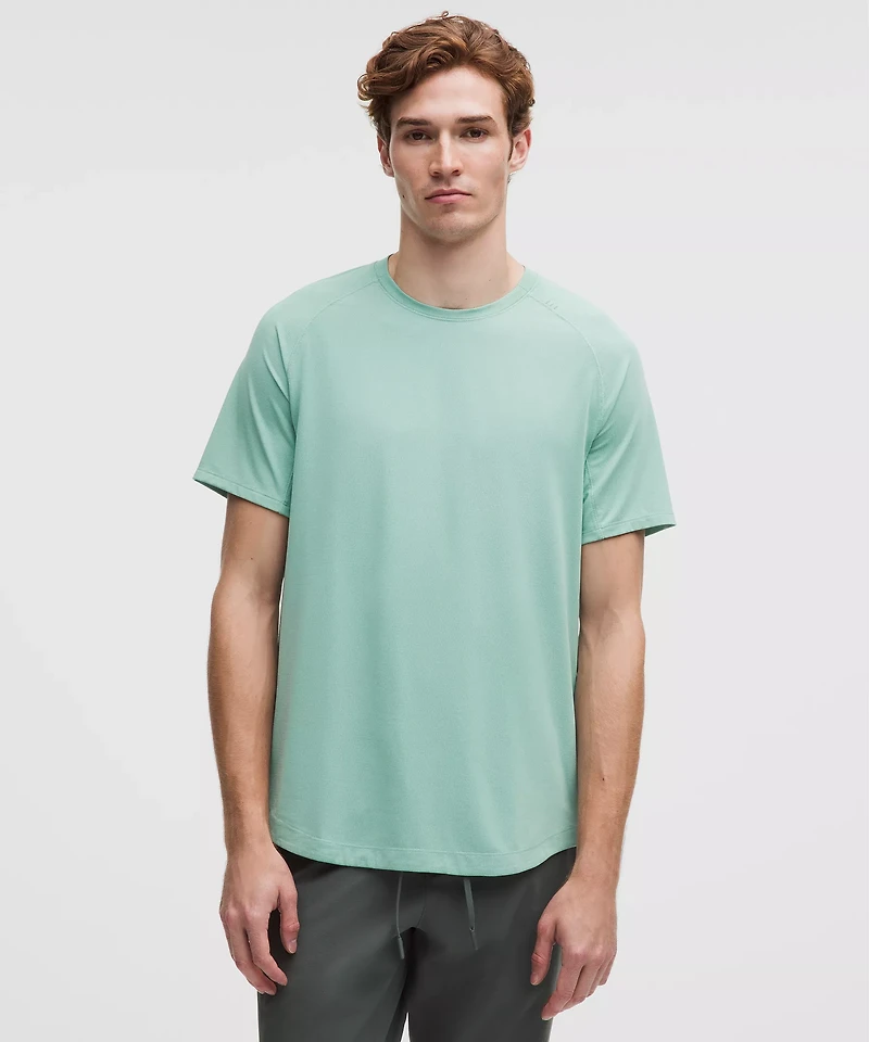 License to Train Short-Sleeve Shirt | Men's Short Sleeve Shirts & Tee's