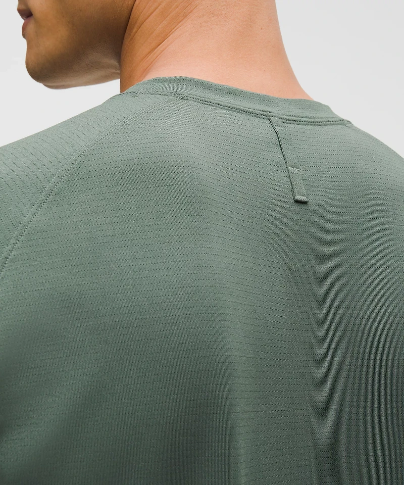 License to Train Short-Sleeve Shirt | Men's Short Sleeve Shirts & Tee's