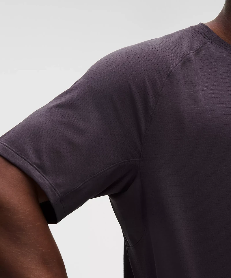 License to Train Short-Sleeve Shirt | Men's Short Sleeve Shirts & Tee's