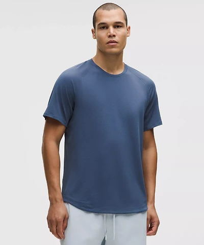 License to Train Short-Sleeve Shirt | Men's Short Sleeve Shirts & Tee's