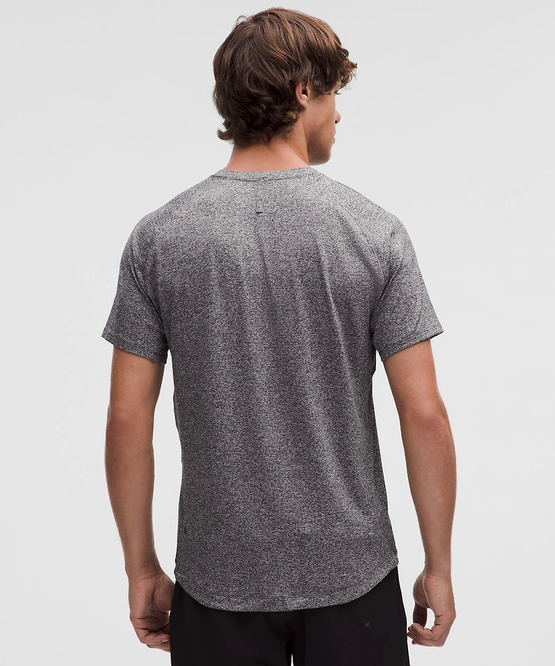 License to Train Short-Sleeve Shirt | Men's Short Sleeve Shirts & Tee's