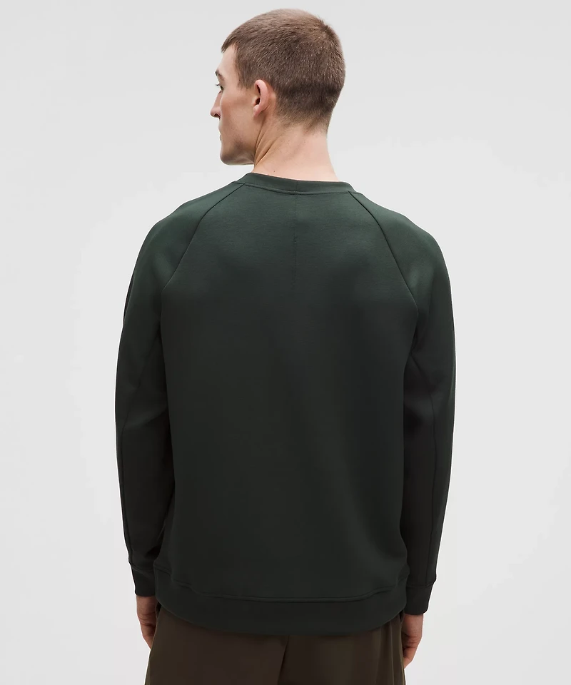 Smooth Spacer Classic-Fit Crew