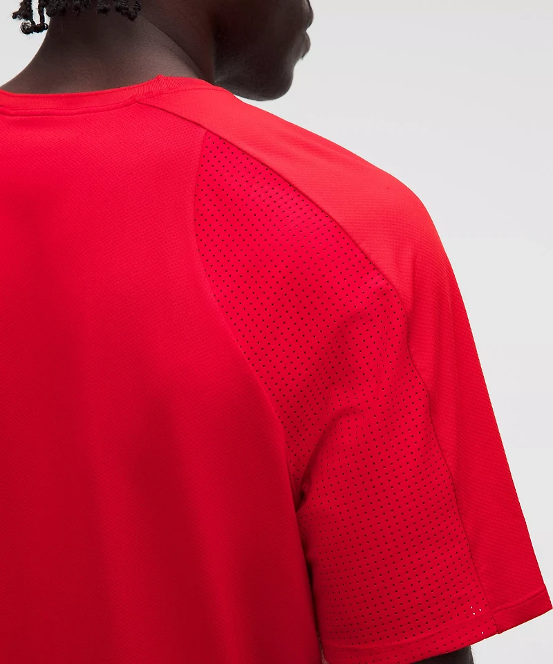 UV-Protective Mesh Panelled Tennis Shirt