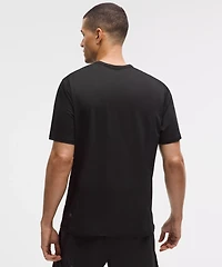 Men's Fast and Free Short-Sleeve Shirt *Perforated Stripe