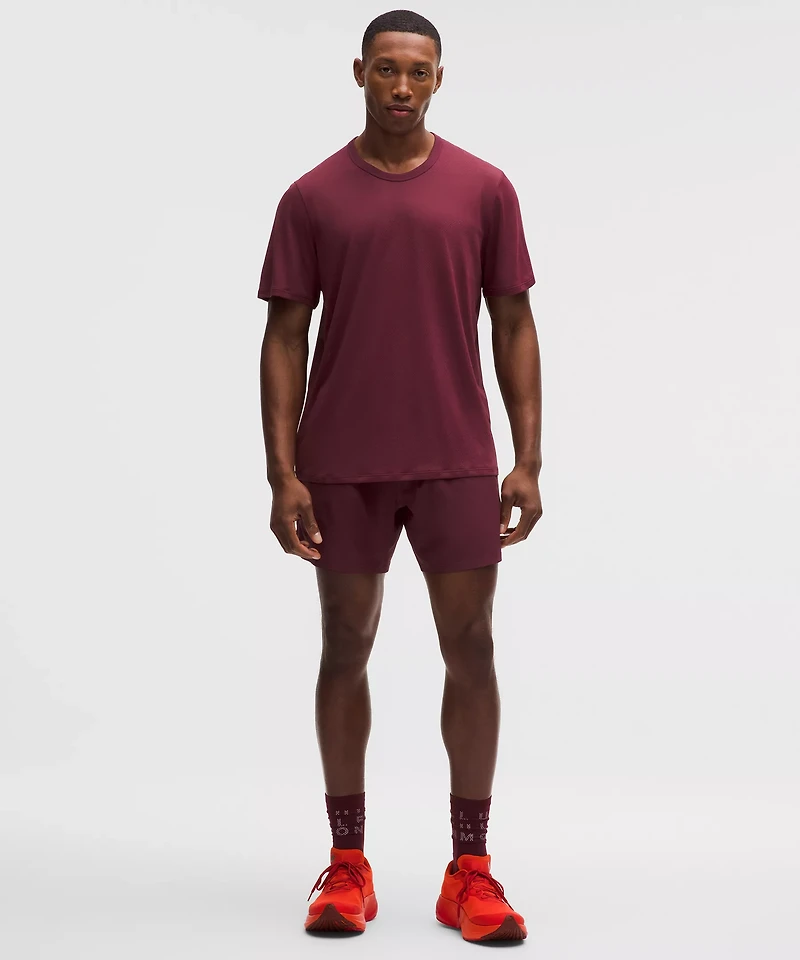 Men's Fast and Free Short-Sleeve Shirt *Perforated Stripe