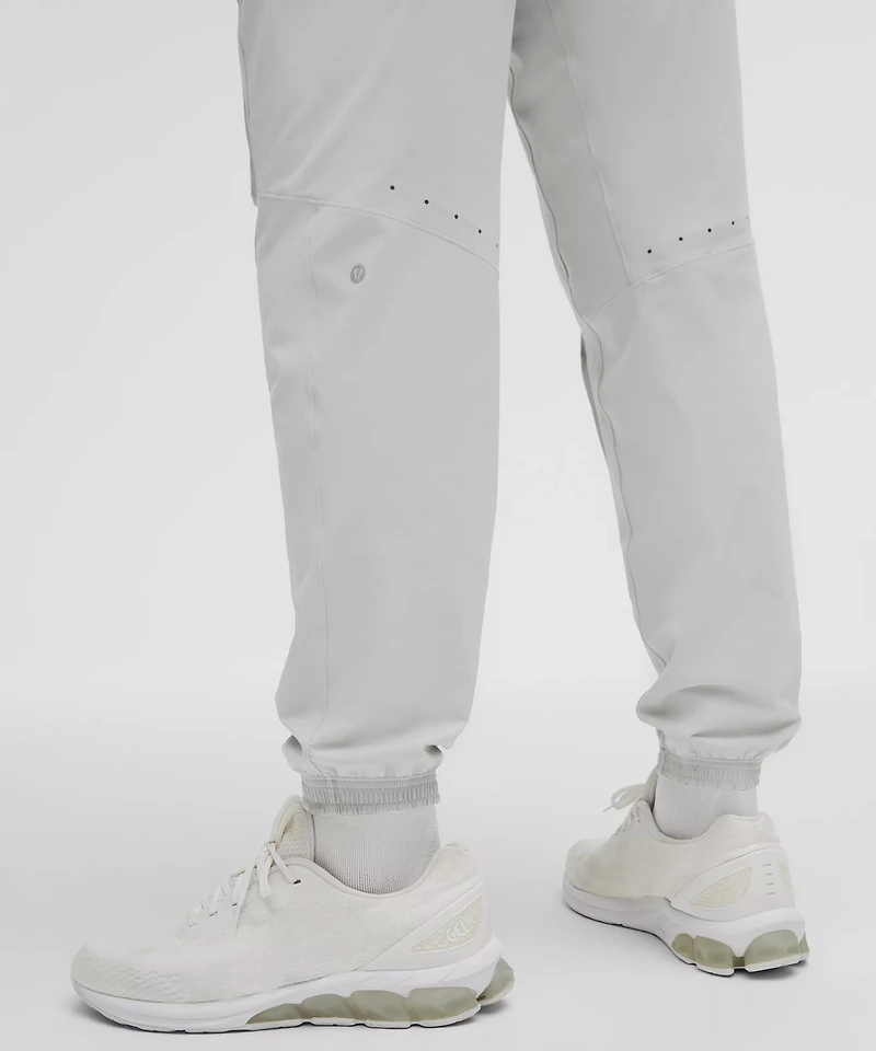License to Train Cargo Jogger | Men's Joggers