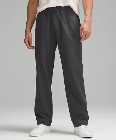 Relaxed-Fit Back Pocket Pant 30”L | Men's Joggers