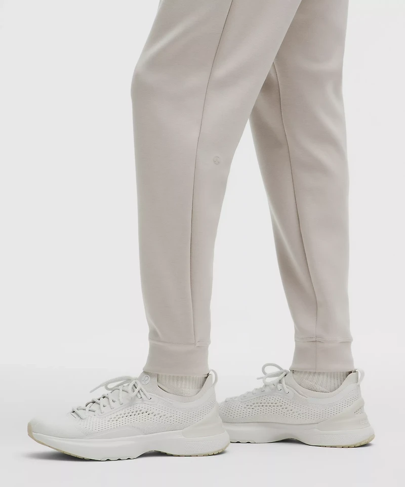 Smooth Spacer Jogger *Regular