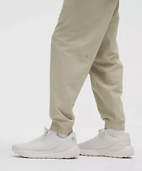 Zeroed Classic-Fit Cargo Jogger *Regular | Men's Joggers