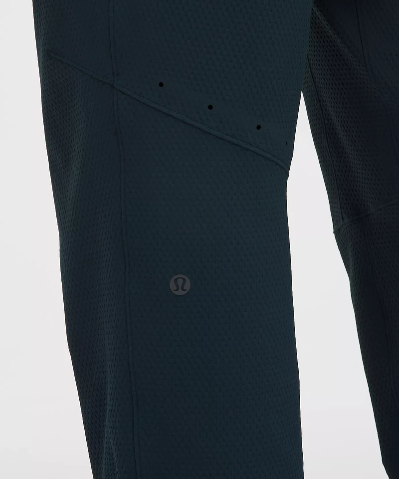 License to Train Textured Jogger *Regular