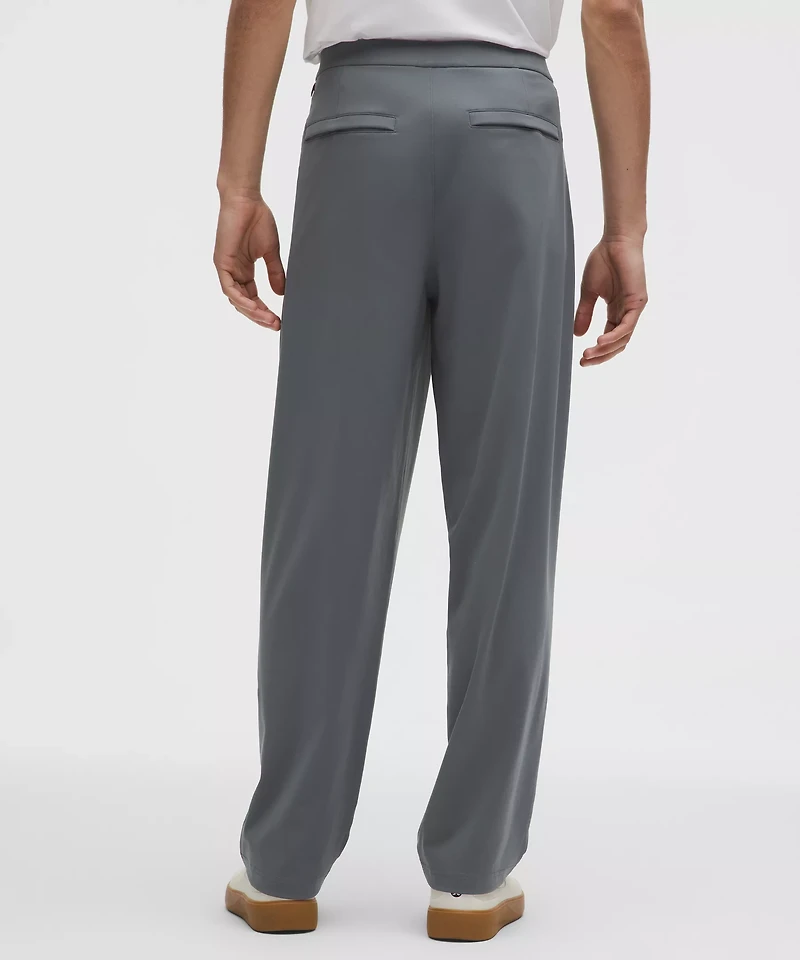 Men's Daydrift Relaxed-Fit Pleated Trouser Regular *No Belt Loops