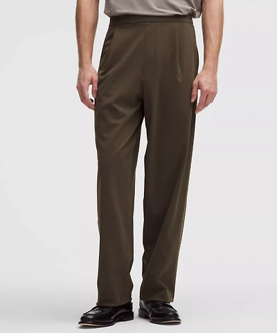 Men's Daydrift Relaxed-Fit Pleated Trouser *Regular