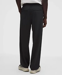 Men's Daydrift Relaxed-Fit Pleated Trouser *Regular