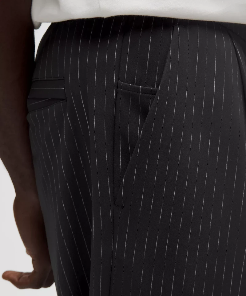 Men's Daydrift Relaxed-Fit Pleated Trouser *Regular