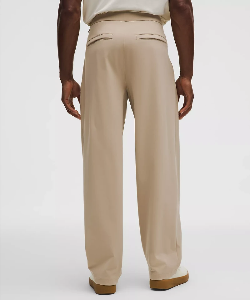 Men's Daydrift Relaxed-Fit Pleated Trouser *Regular