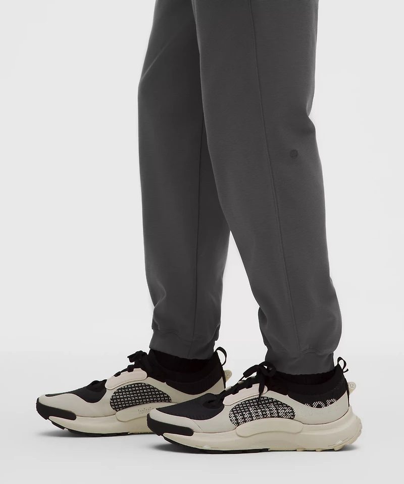 Sojourn Jogger *Regular