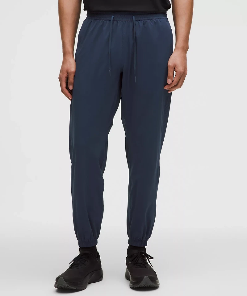 Perforated Running Pant *Regular