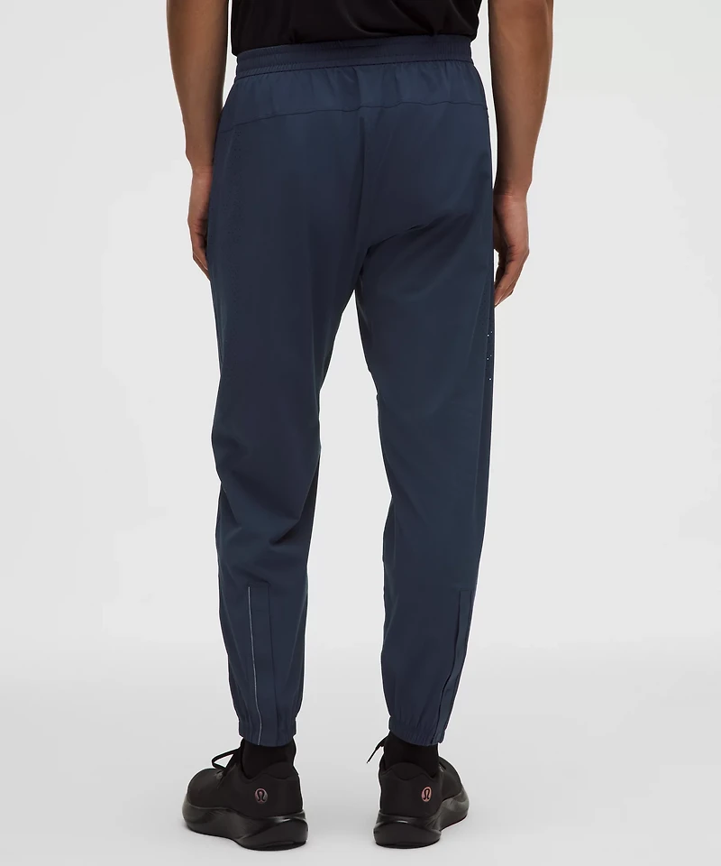 Perforated Running Pant *Regular