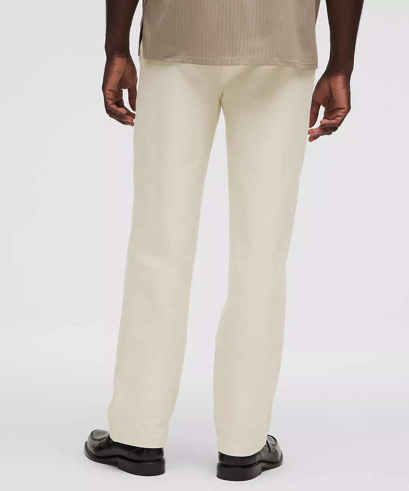 Utilitech Twill Relaxed-Fit Pleated Trouser | Men's Trousers