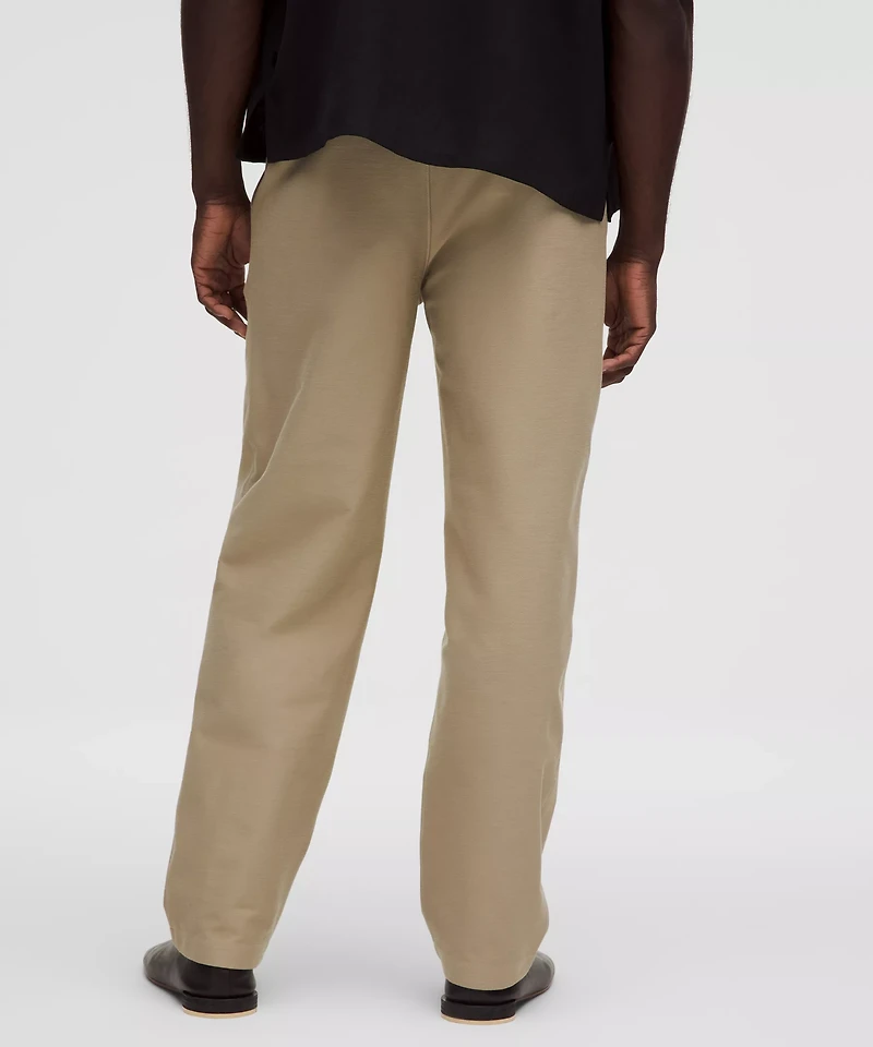 Utilitech Twill Relaxed-Fit Pleated Trouser