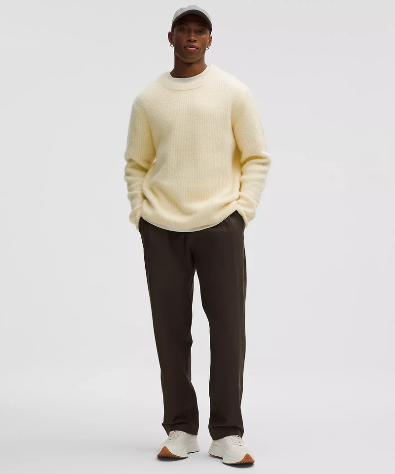 Utilitech Twill Relaxed-Fit Pleated Trouser | Men's Trousers