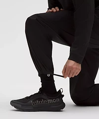Zero Tucks Relaxed-Fit Pant *Regular
