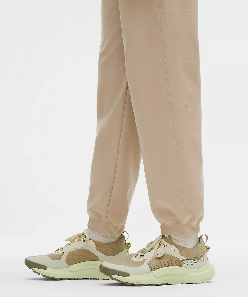 Sojourn Jogger *Shorter