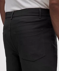 EasyFive Relaxed-Fit Short 9"