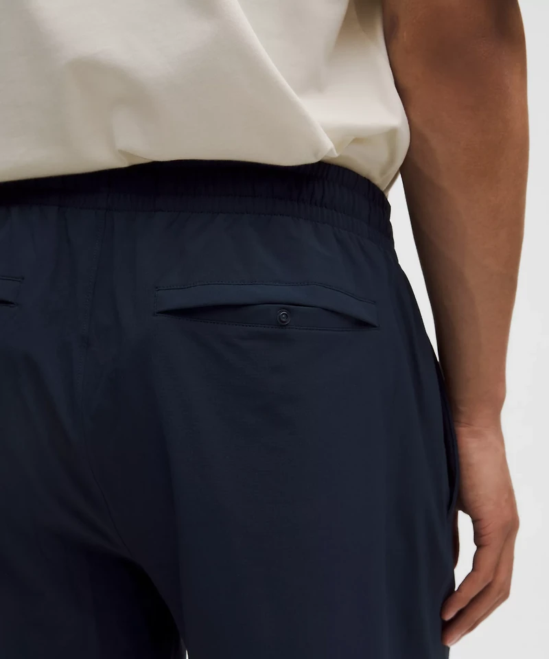 Zero Tucks Relaxed-Fit Short 8"