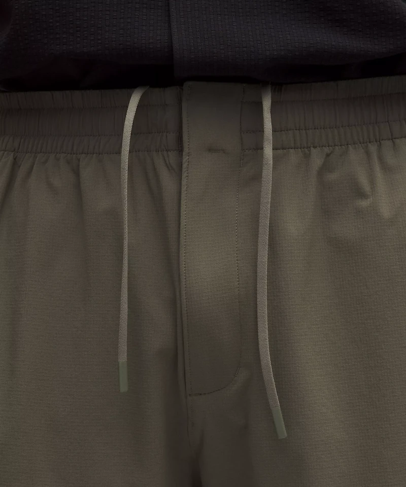 Zero Tucks Relaxed-Fit Short 8"