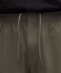 Zero Tucks Relaxed-Fit Short 8"