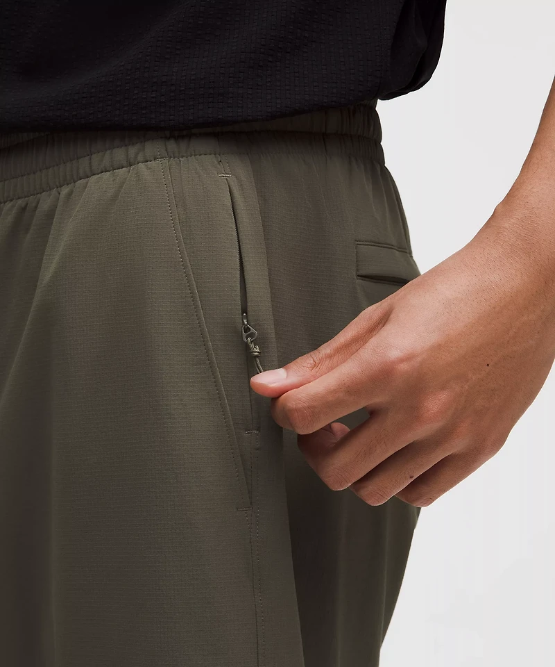 Zero Tucks Relaxed-Fit Short 8"