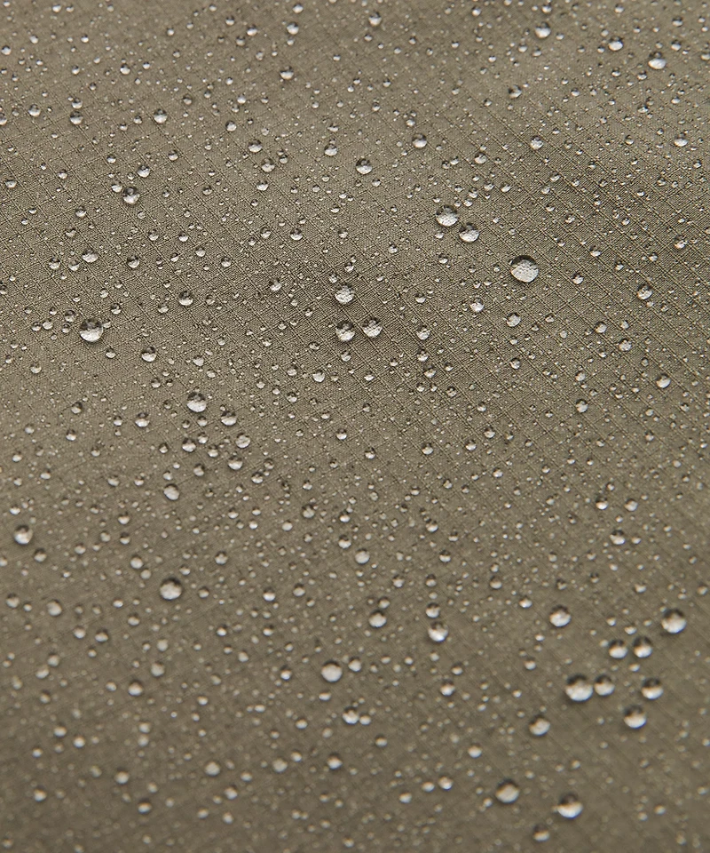 Zero Tucks Relaxed-Fit Short 8"