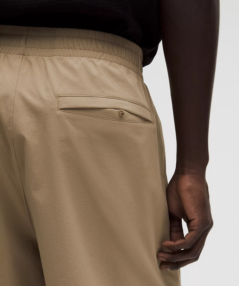 Zero Tucks Relaxed-Fit Short 8"