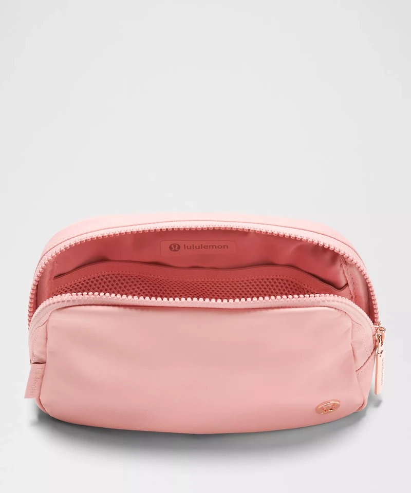 Everywhere Belt Bag 1L