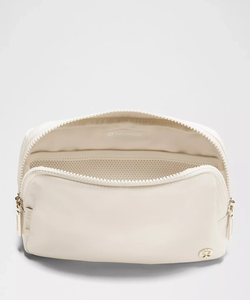 Everywhere Belt Bag Large with Long Strap 2L