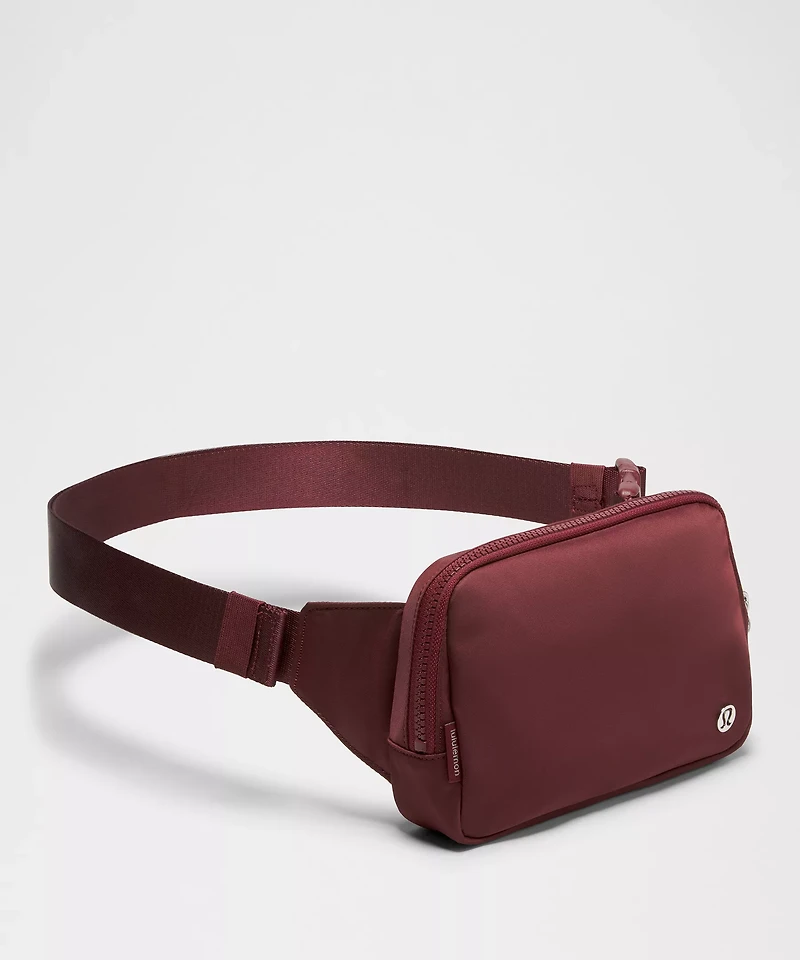 Everywhere Belt Bag Large with Long Strap 2L